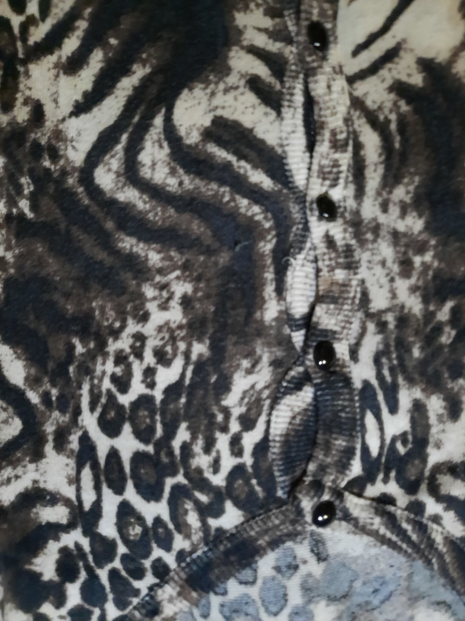 Wzorzysty sweter rozpinany