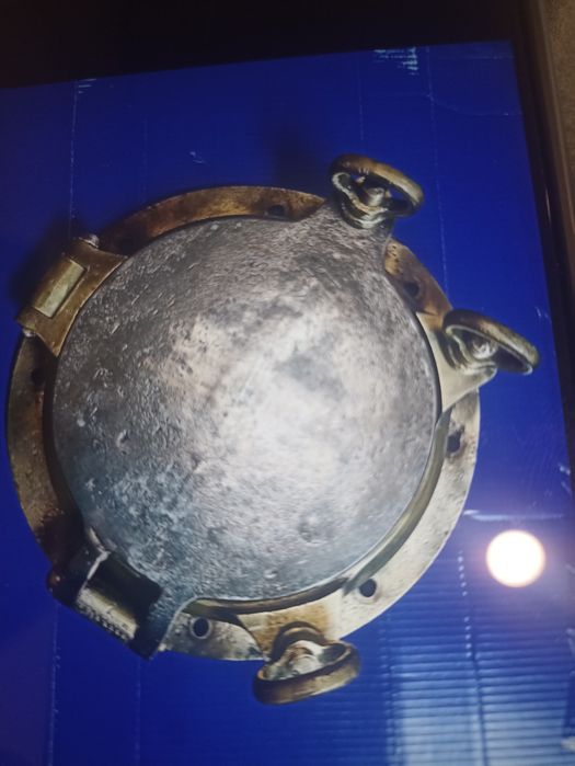 Escotilha antiga navio