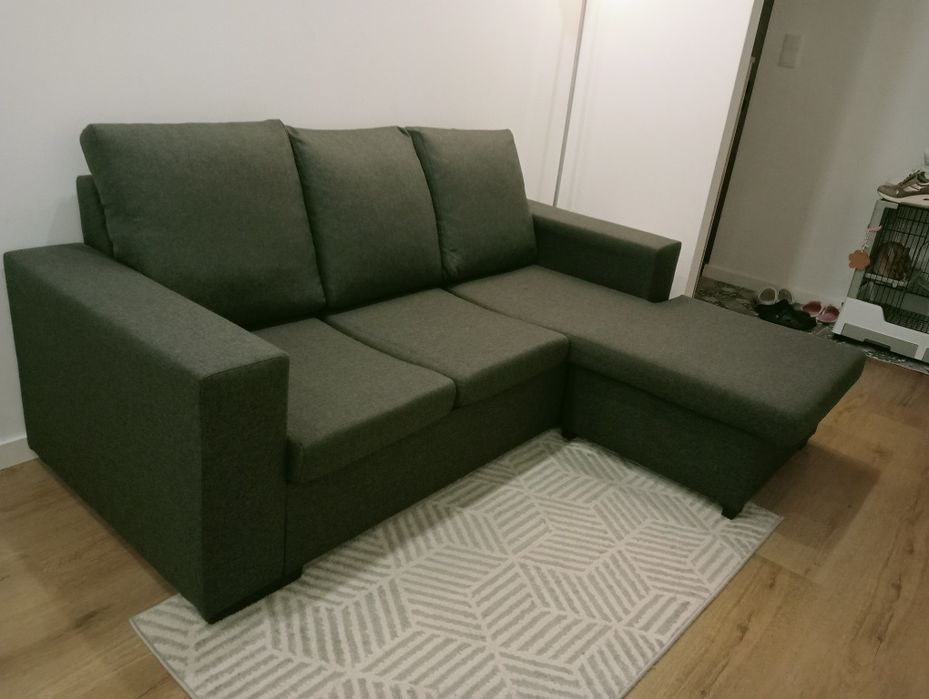 Sofá com chaise long reversível