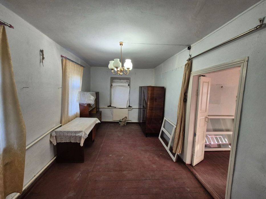 Продам пів Будинку.Школьний 52 кв.м окреме подвірʼя