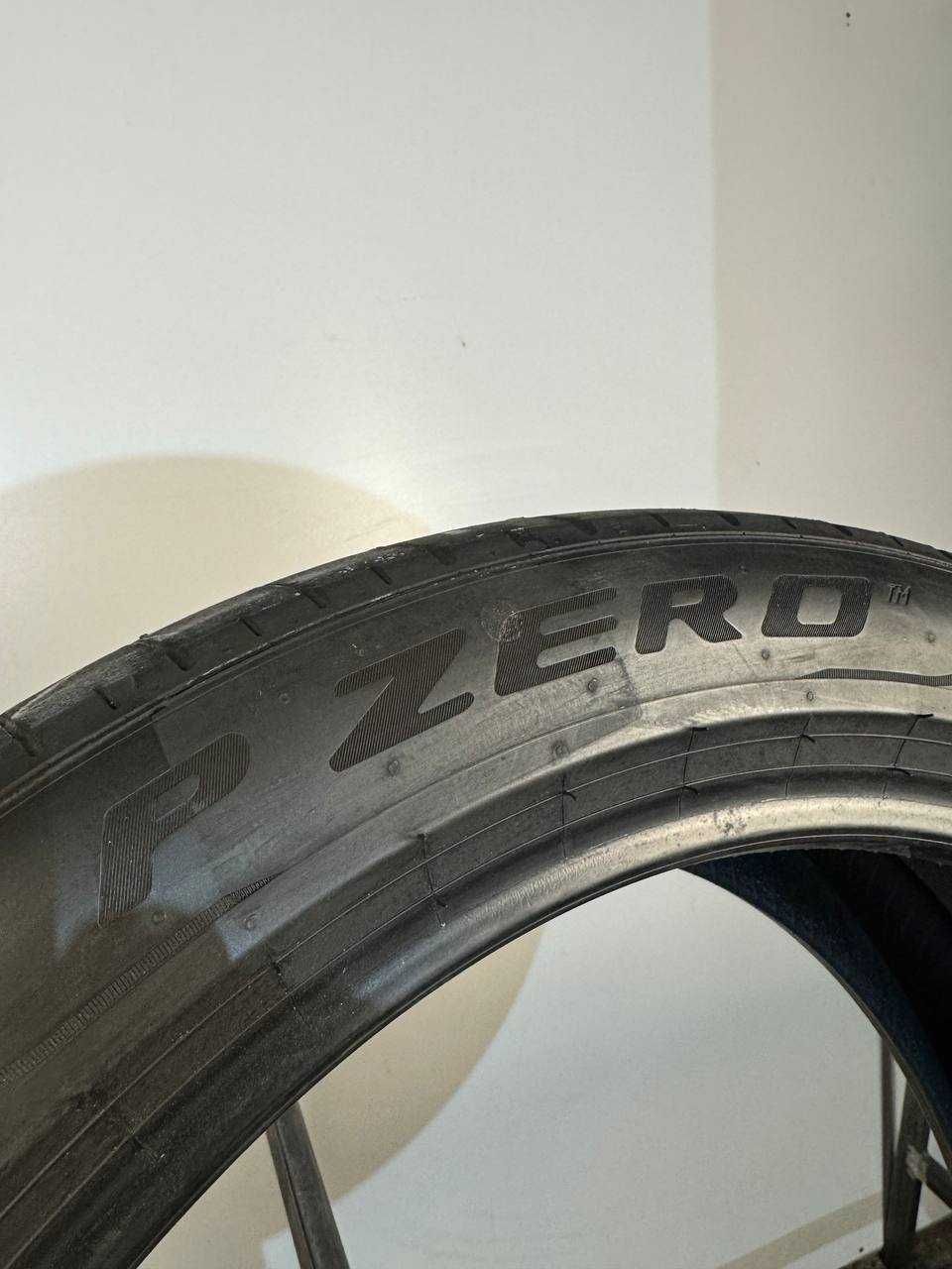 255/45/20 + 285/40/20 R20 Pirelli PZero 105Y/108Y 4шт Літня шина 7+мм