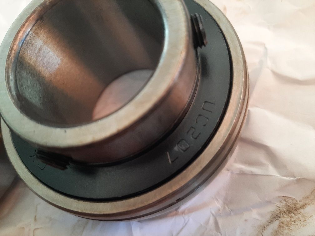 Подшипник 22208RHRKW33. SKF6004-2Z. SNR EX209G2.SNR UC207G2  UCХ08D1