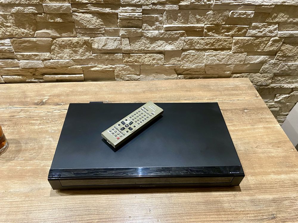 Dvd blu ray Panasonic DMR -BST730