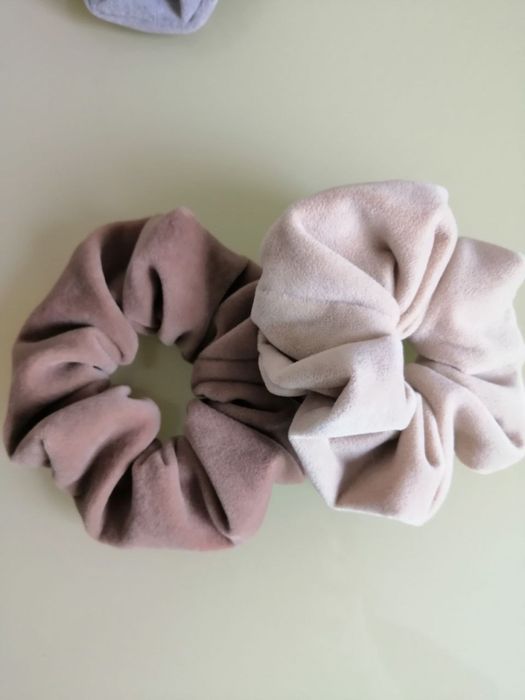 Резинки для волосся ( обємна резинка, тренд, що повернувся з 90-х