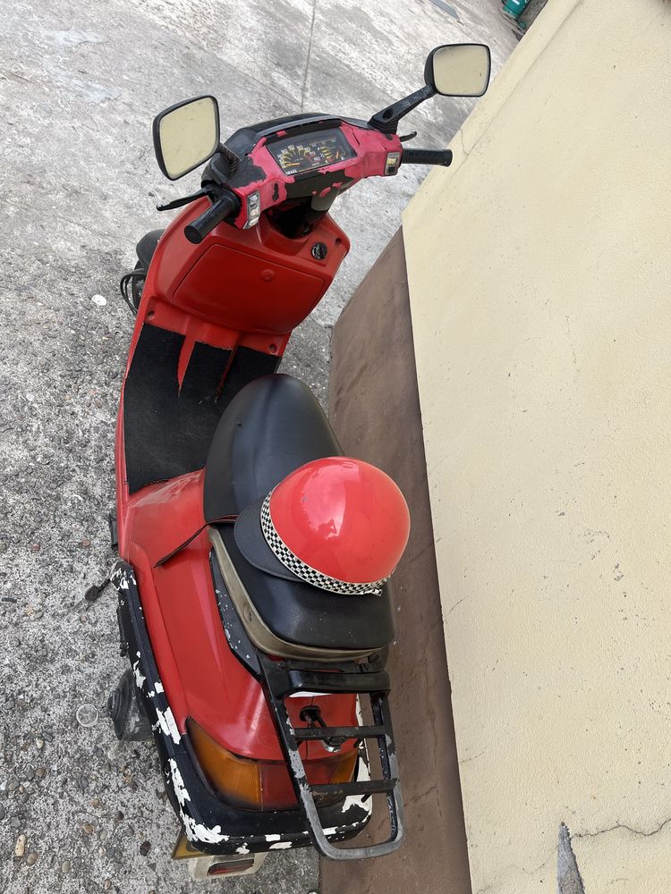 Yamaha c50 scooter