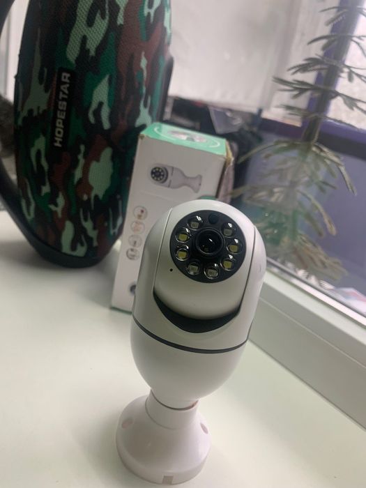 Камера видеонаблюдения Лампа TUYA YI Iot