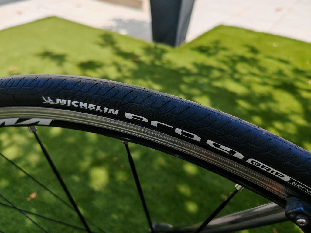 Specialized Tarmac Sport 2013  56 (M/L) Impecável – Upgrades