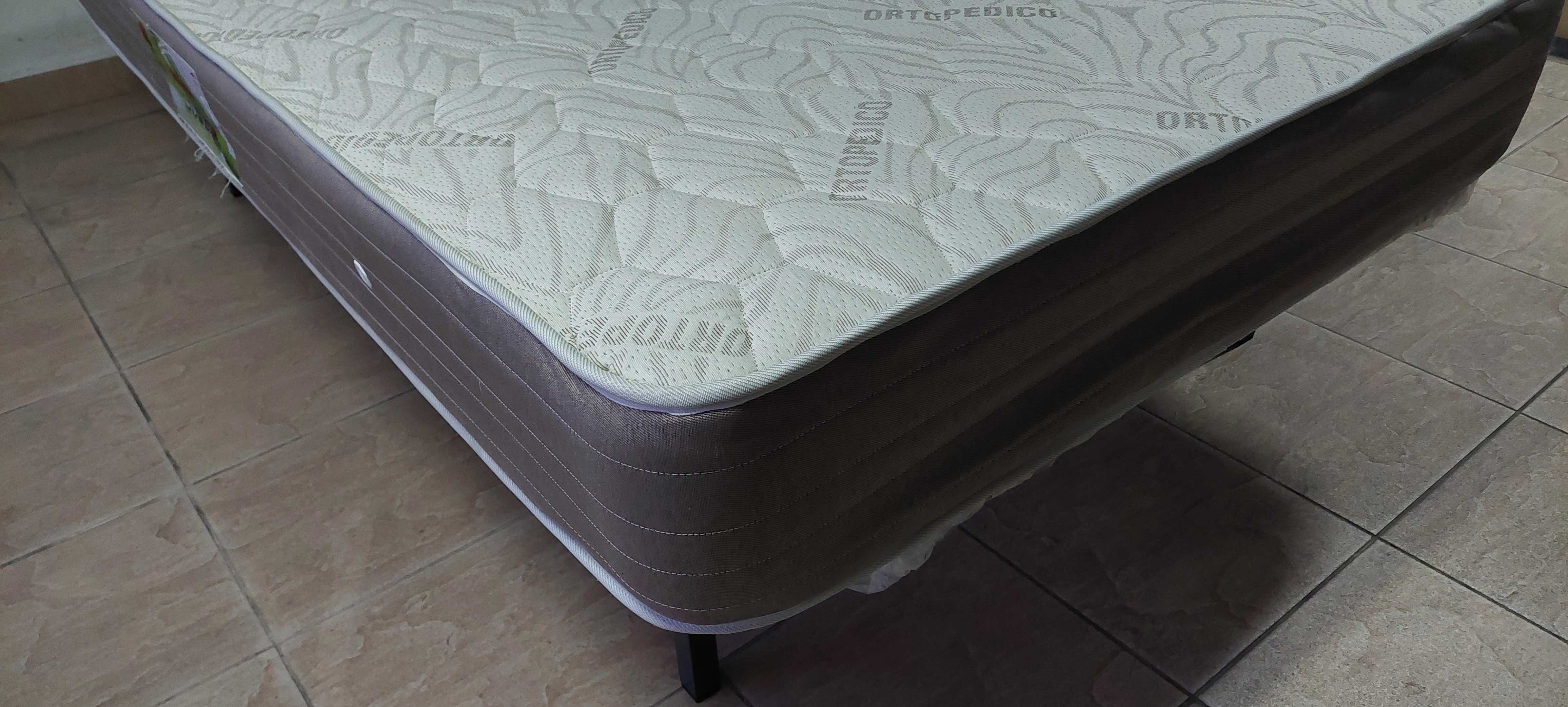 Cama de Solteiro com Colchão