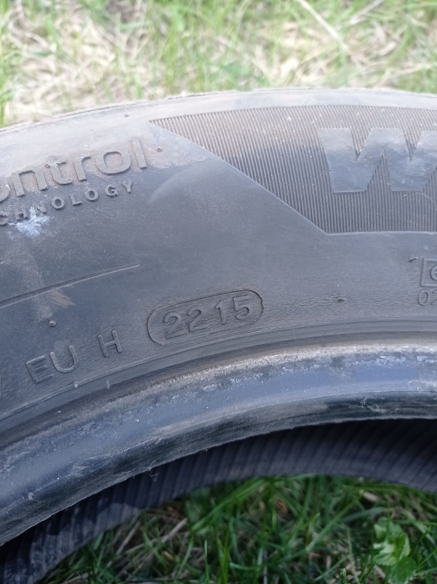 Продам гуму 235/60R18