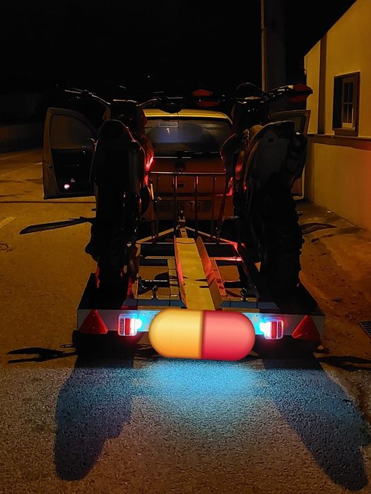 Vendo atrelado 3 motas