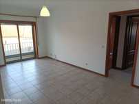 Vende-se apartamento T1 centro de Estarreja