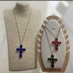 Colar com cruz em