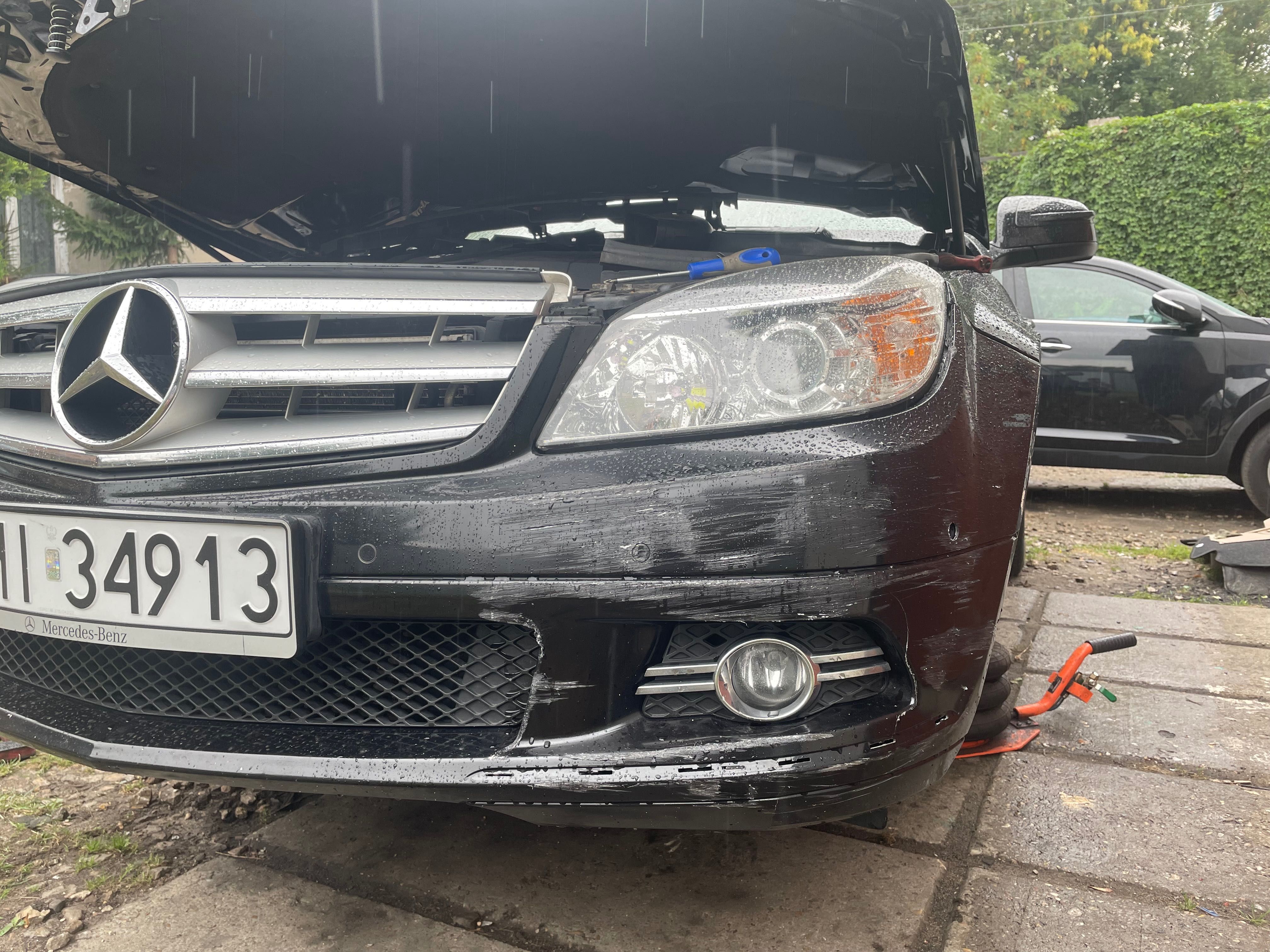 Zderzak, maska w204 C class 2007 avantgarde