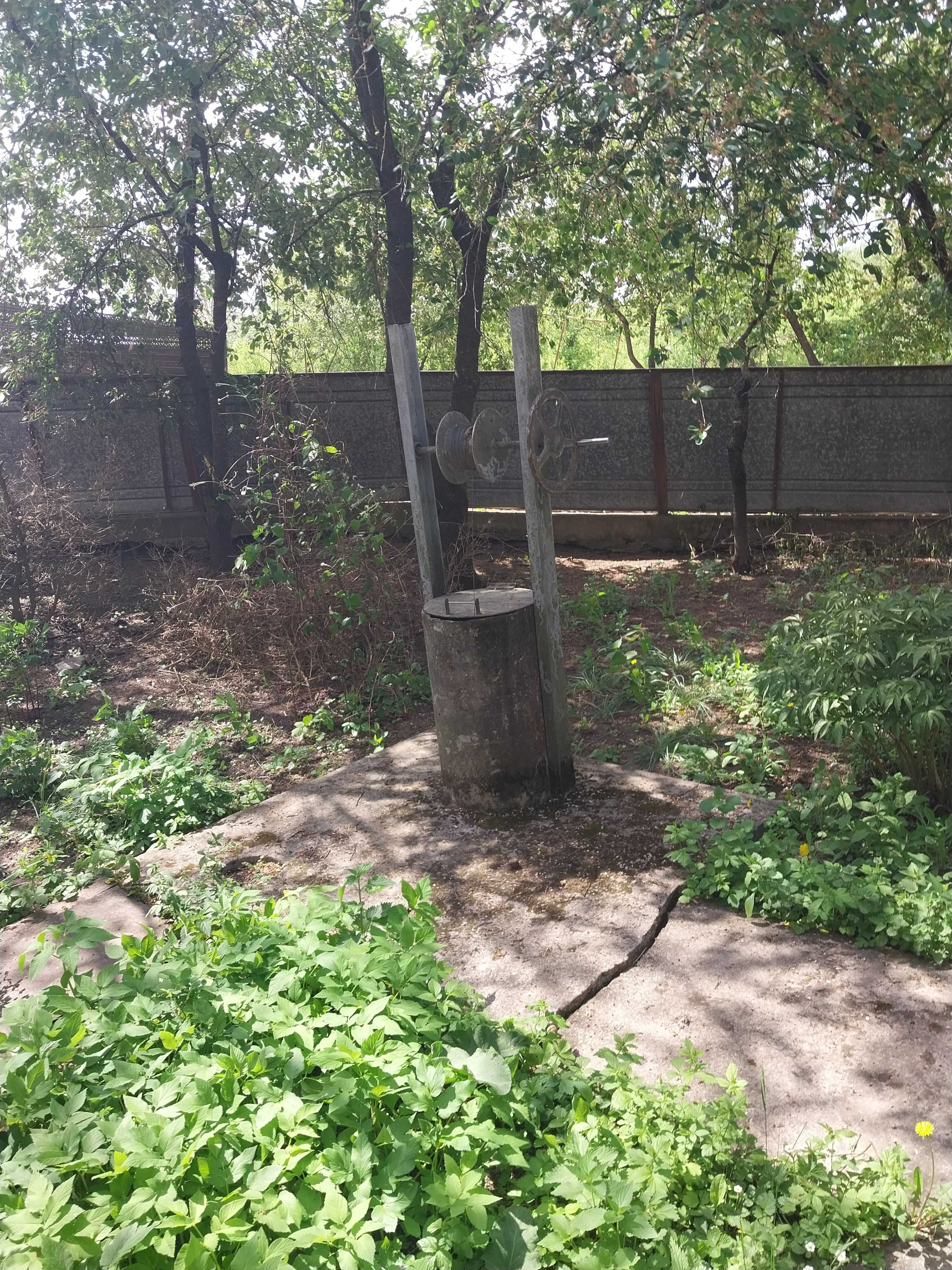 Терміново продається будинок 2 поверхи, р - н Центр
