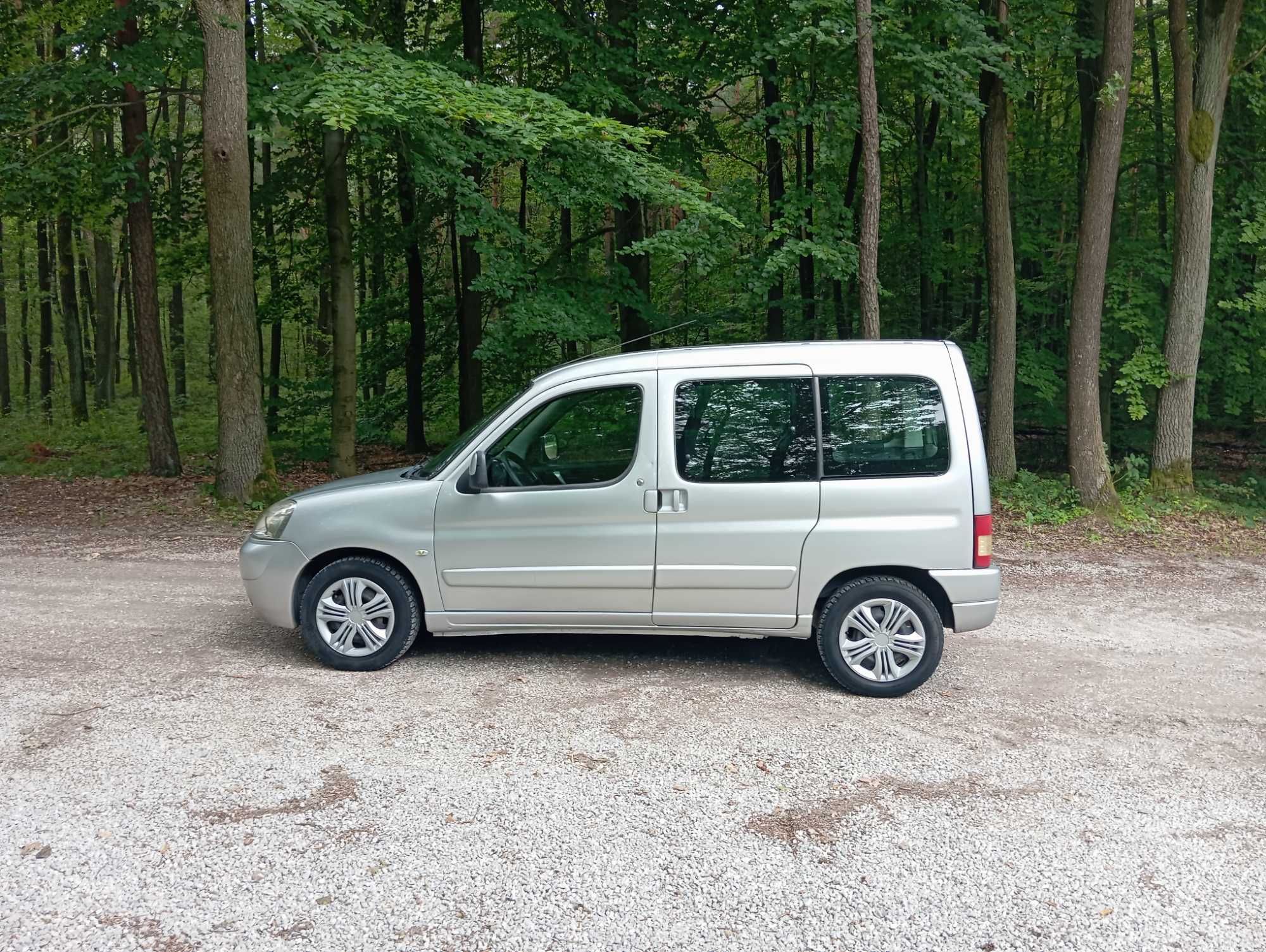 Zadbany Citroen Berlingo 1.6 HDI 90 KM 2007 R.