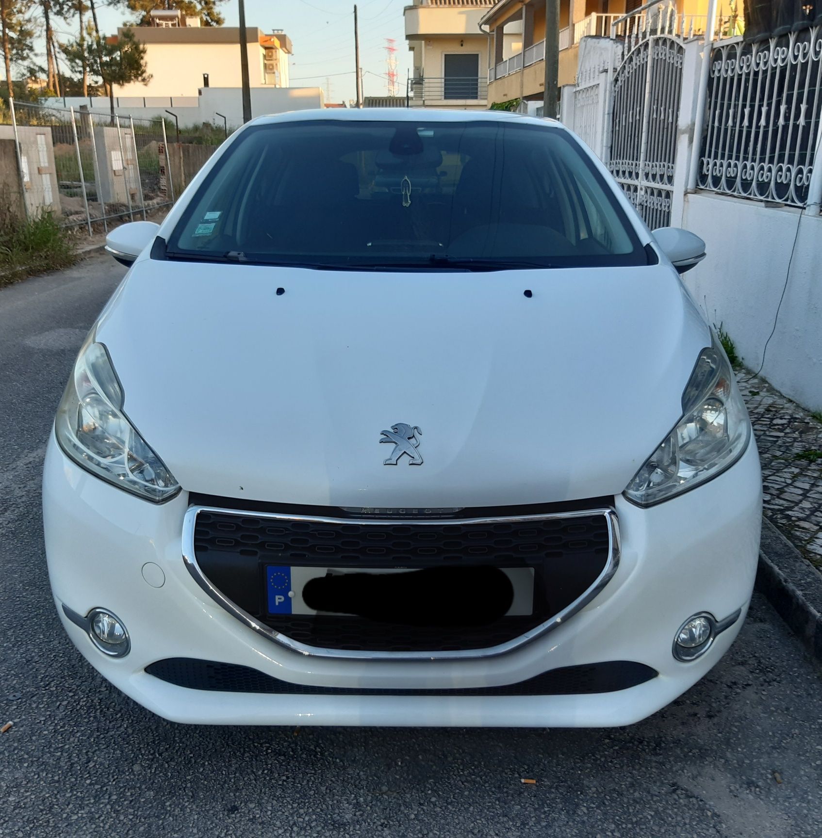 Pegeout 208 1.2 active