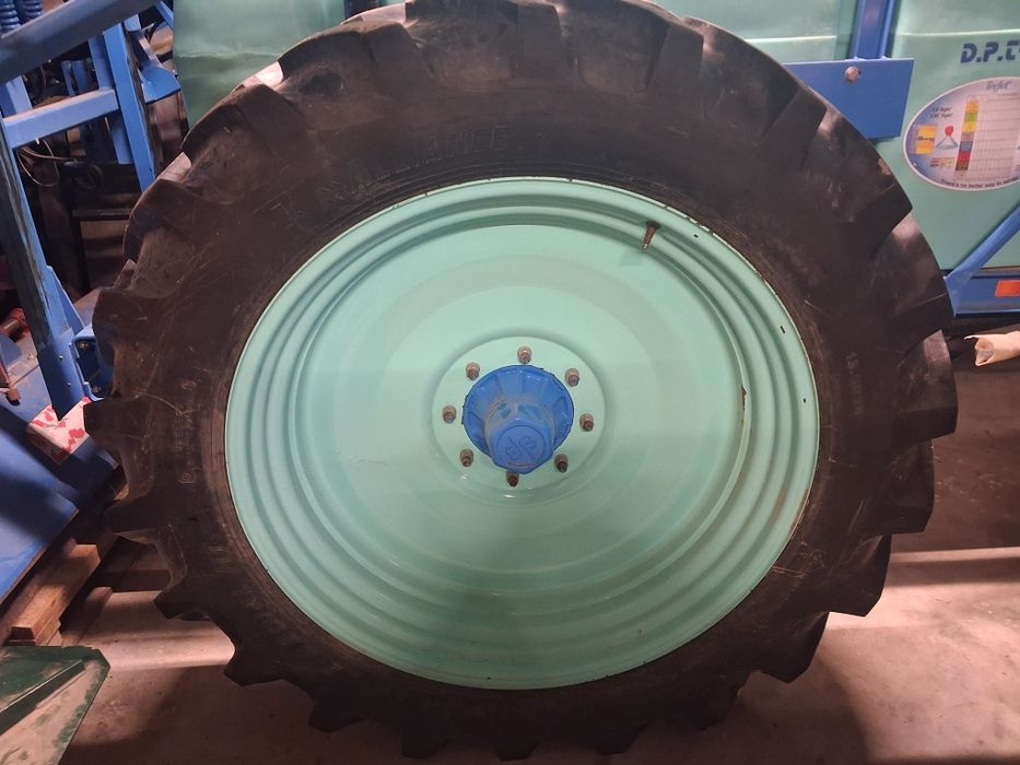 Koła 13.6r38 sprzedam lub zamienię