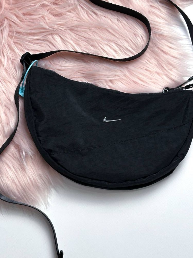 стильна спортивна сумка Nike