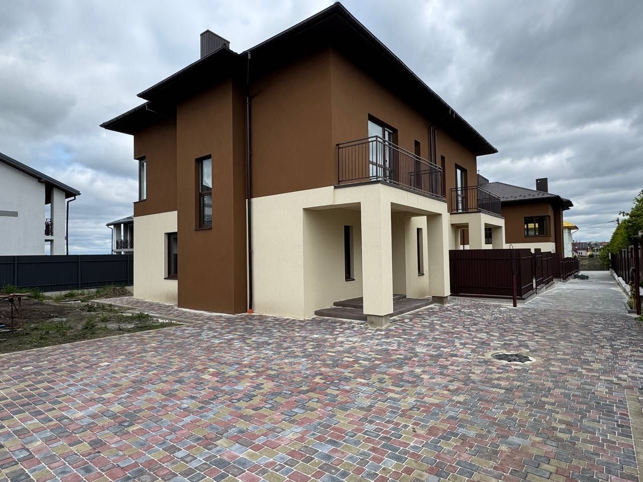 Продаж Дуплексу с. Солонка 3.5сот. землі