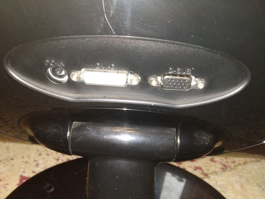 Пропоную монітор LG E2250T