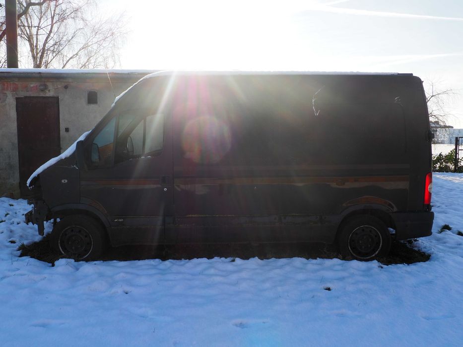 Tanio  samochód master - interstar do remontu dwa w cenie jednego.