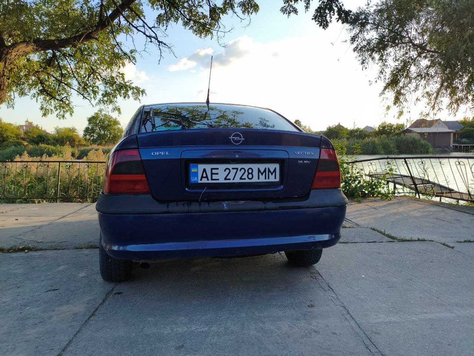 Opel Vectra 2.0  без торга