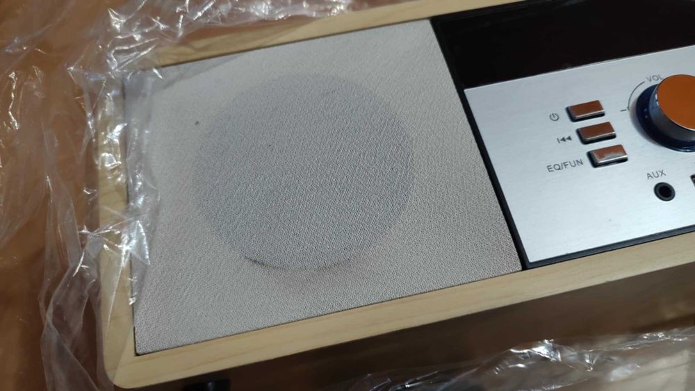 Wieża stereo Wiscent Vintage Micro HiFi Systems z Bluetooth