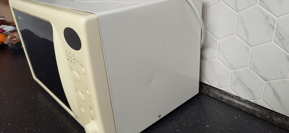 Мікрохвильова піч Clatronic MWG 729