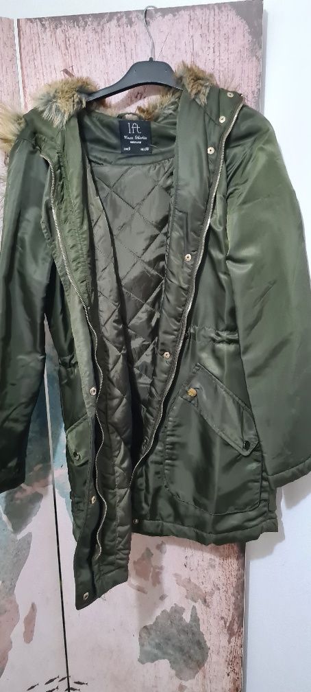 Parka verde com pêlo