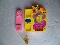 Детская игрушка телефон.