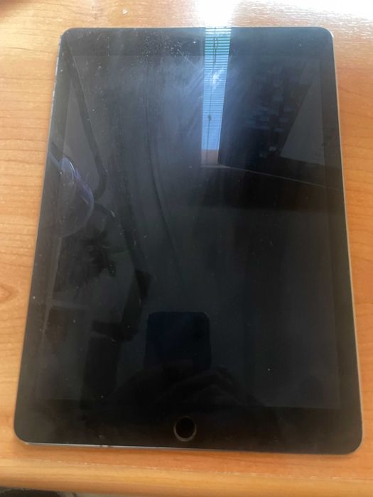 Apple iPad pro 9,7 + Cellular Avariado (não liga)