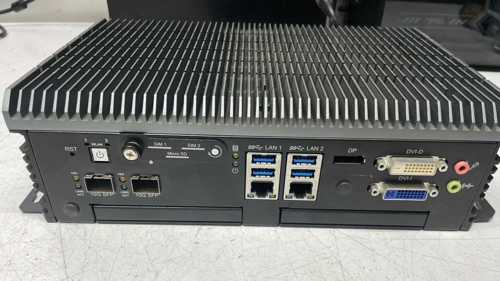 Промышленный встраиваемый компьютер ECX-2000 core i5-10500