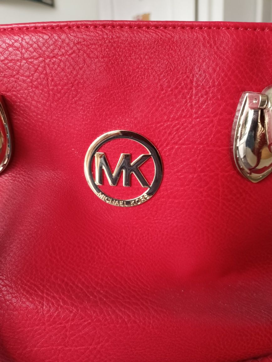 Czerwona torebka Michael Kors