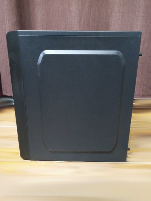 PC AMD Phenom II X4 / ASUS M4A89GTD / 14 GB RAM / SSD 120 GB / Win 10