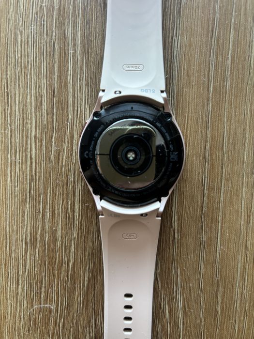 Jak nowy Samsung galaxy watch 4 bardzo malo uzywany różowy 20mm