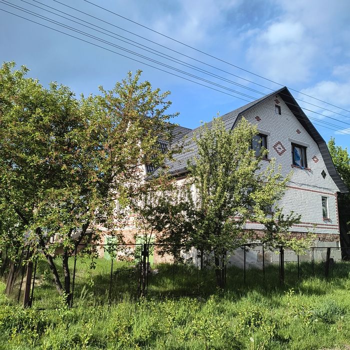 Продається будинок з земельною ділянкою в м. Чернігів