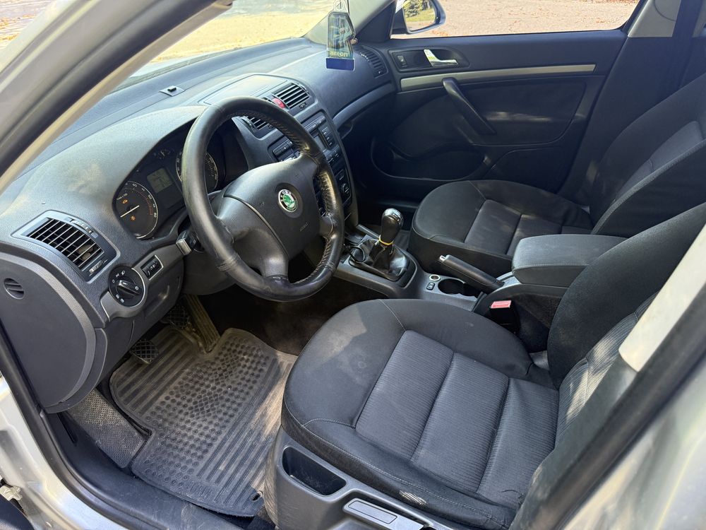 Skoda Octavia A5 1.9TDI Механика!