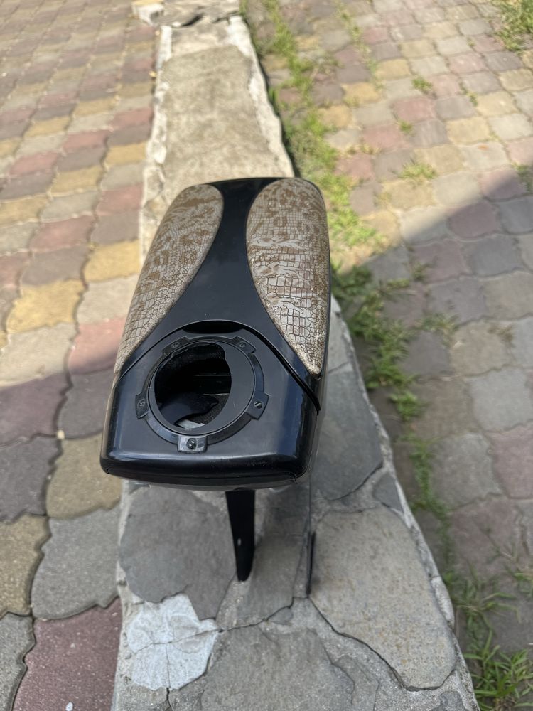 Підлокітник на авто!