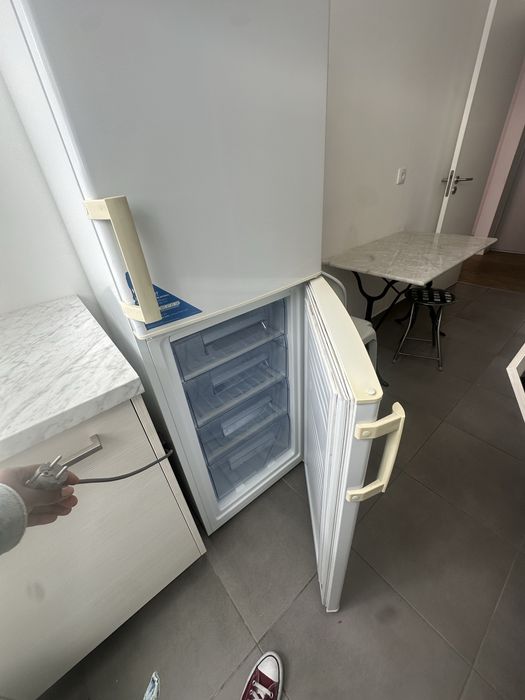 Frigorífico combinado HAIER