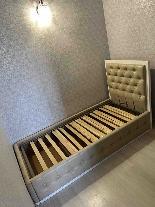 Ліжко односпальне