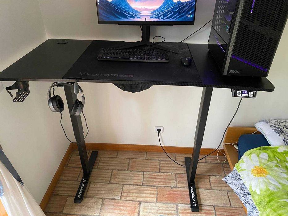 Secretária p/gaming sentado/em pé, elétrico/preto 140x68 cm