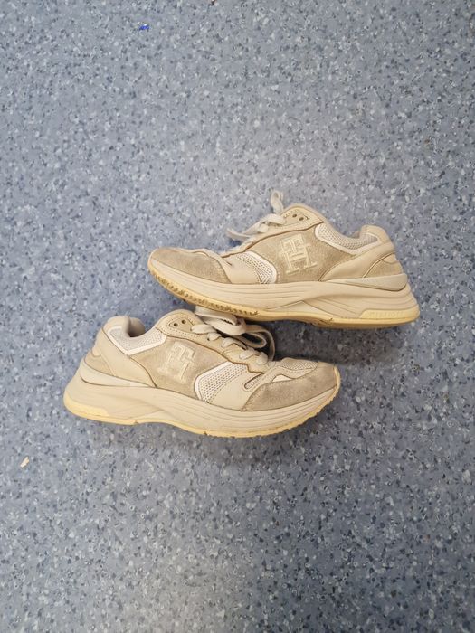 Sportowe buty Tommy Hilfiger. Rozmiar 38