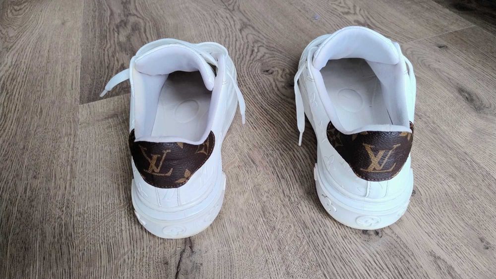 Кеди жіночі Louis Vuitton 37 розмір білі