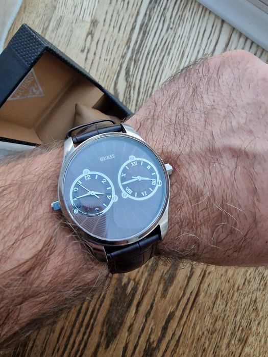 Гтдинник наручний Guess