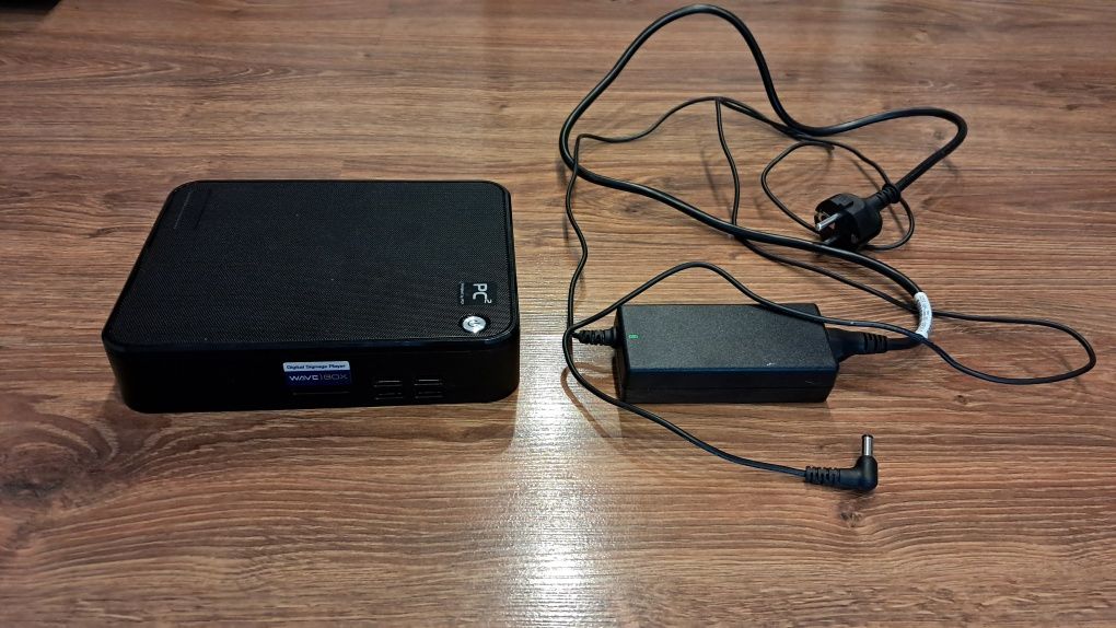 MINI PC do Retro Gier SSD/WiFI/HDMI/Ram-4GB/USB 3.0/Com/Vga/Win7