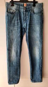 Hugo Boss spodnie jeans 34 x 34 przywiezione z Niemiec