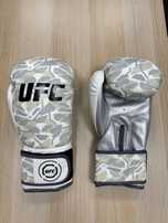 Rękawice bokserskie UFC - sztuczne skóra, nowe, 14 oz (uncji)