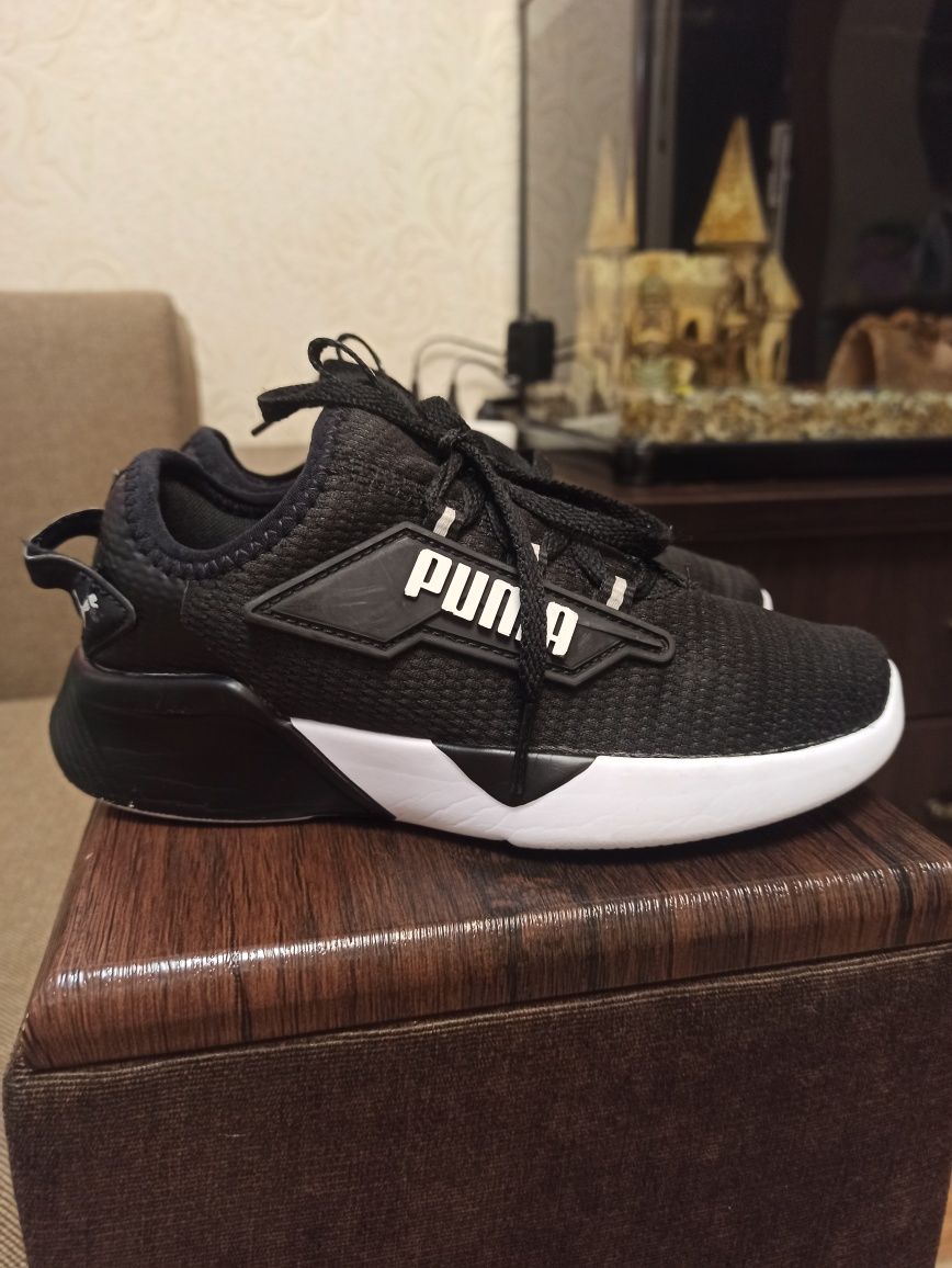 Оригінал PUMA кросівки для хлопчика або дівчинки, 31 розмір, 19.5 см