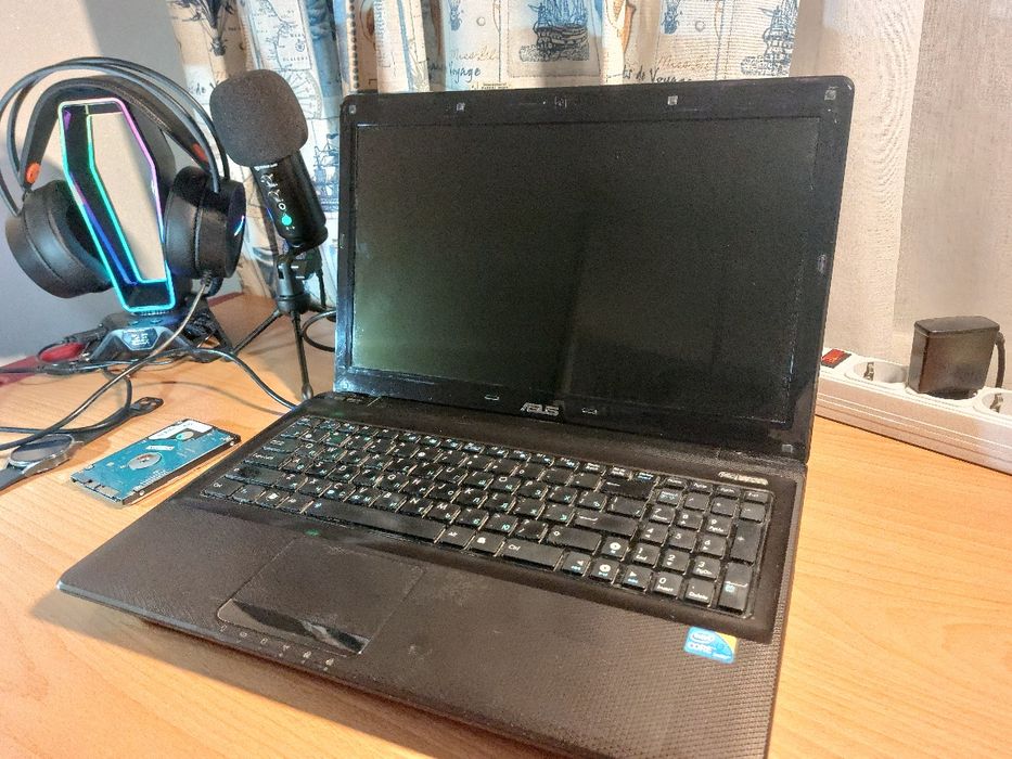 Продам ноутбук.Оперативную на 4ГБ и ССД на 256ГБ.ЧИТАЙТЕ ОПИСАНИЕ!