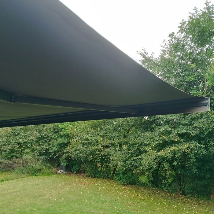 Markiza tarasowa z napędem Antracyt 5 x 3 m NATERIAL